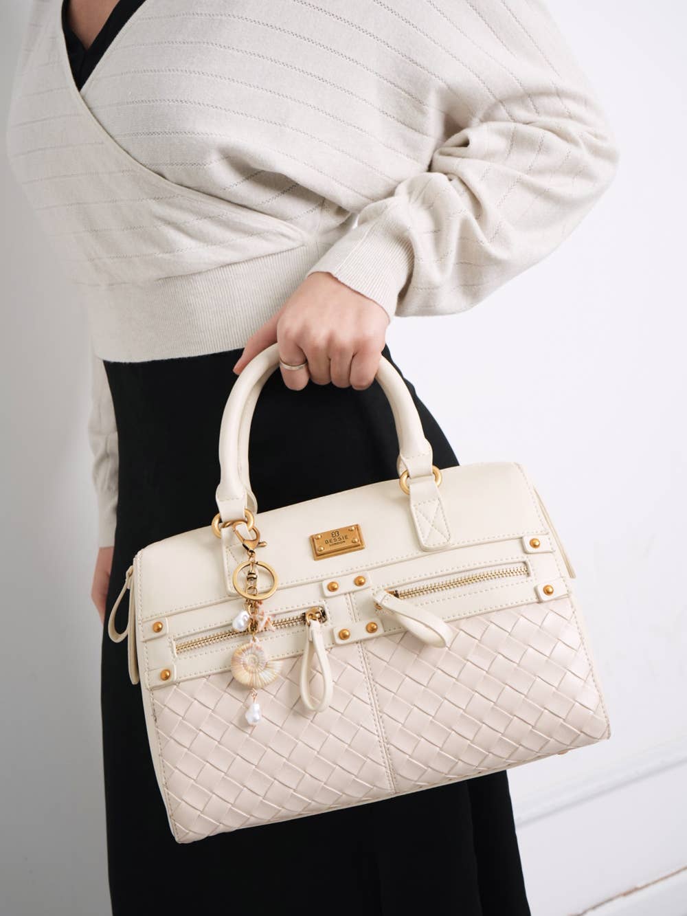 WEAVE TEXTURED FANCY BOWLER